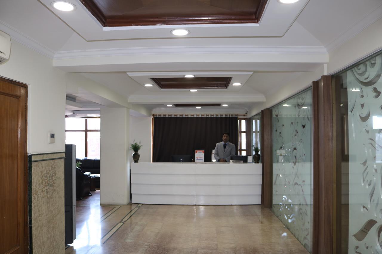 Hotel The Residency Srinagar Екстериор снимка
